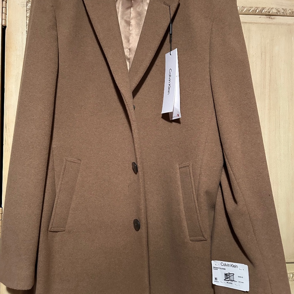 NWT Men’s Coat Calvin Klein (makes a great gift!)